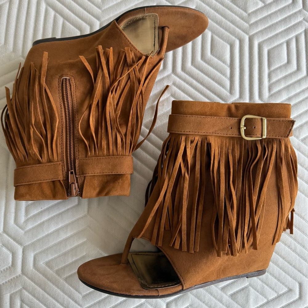Y2K Fringe Wedge Sandals - Picture 2 of 6